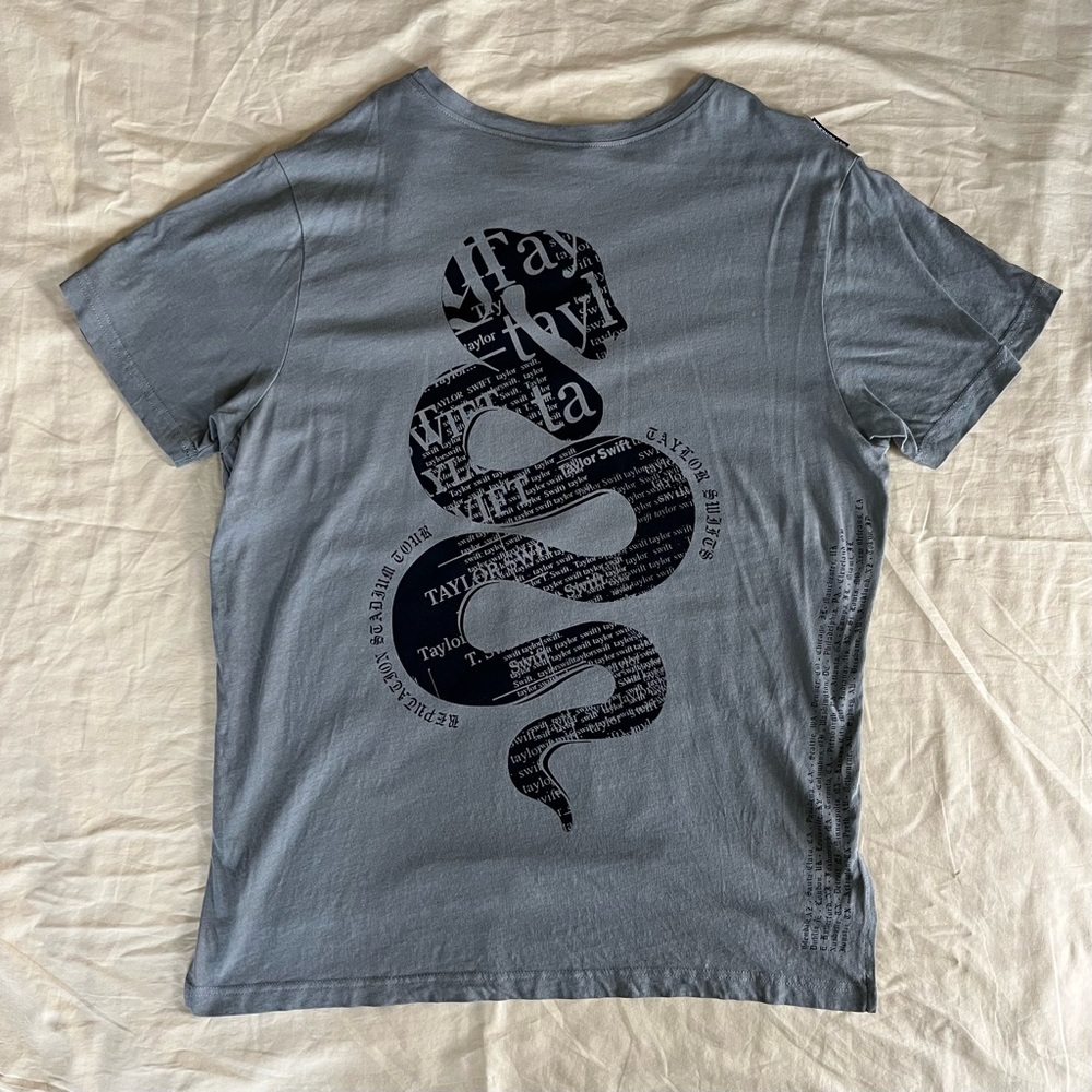 Taylor Swift Reputation Stadium Tour 2018 Green Snake Pocket T-shirt